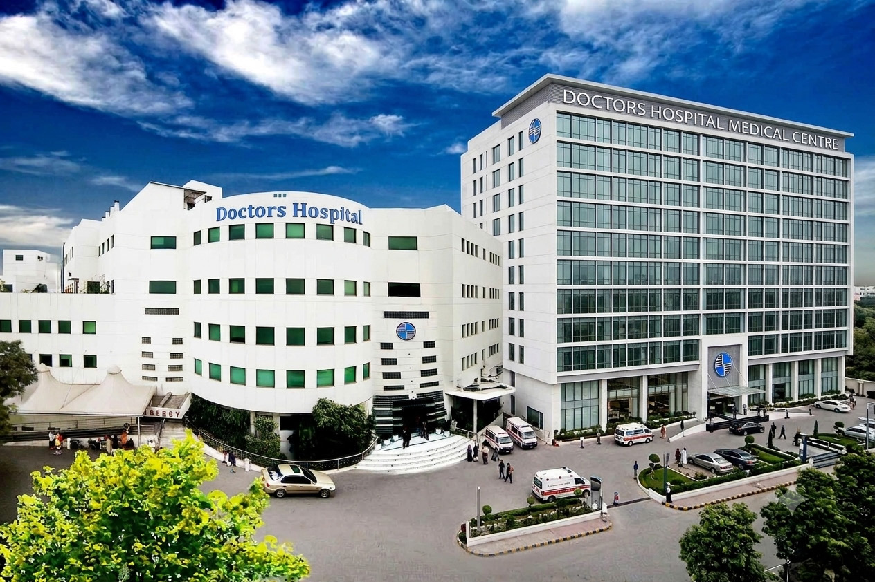 Doctors Hospital & Medical Centre, Lahore — established hospital and new medical-centre tower