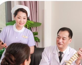 An orthopaedic consultation at Foshan Fosun Chancheng Hospital